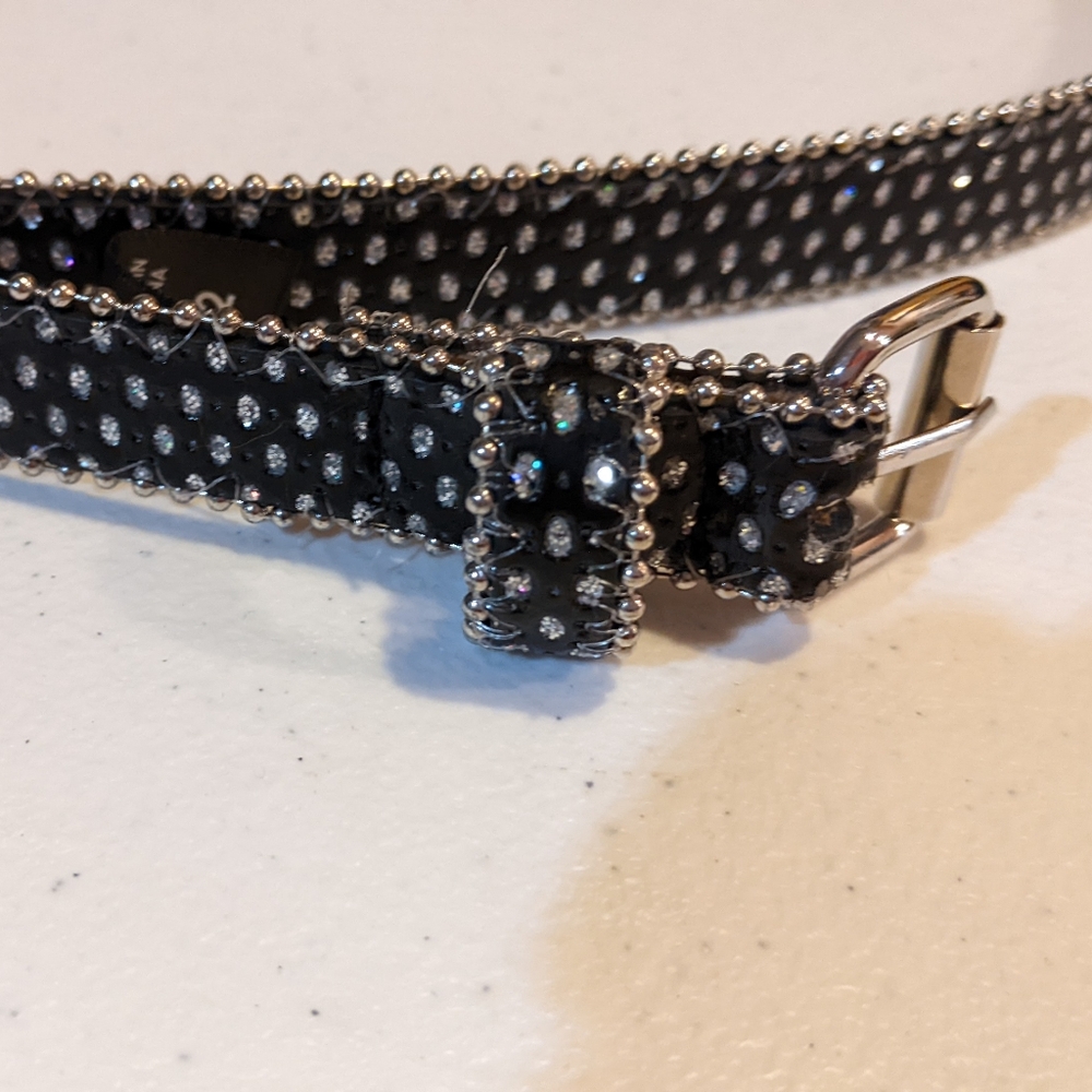 Torrid 2 3/4 inch wide black sliver jeweled belt new